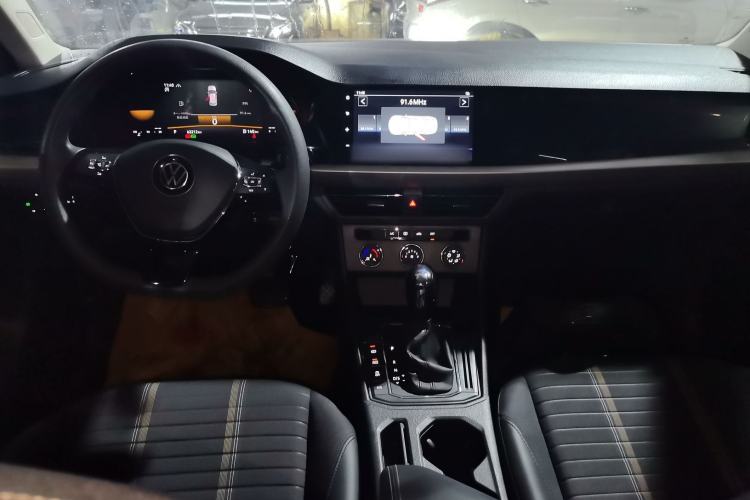 Used Volkswagen Lavida 2022 280TSI DSG Comfort Edition Center Console