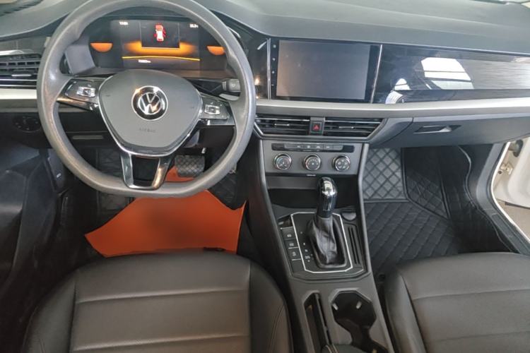 Used Volkswagen Lavida 2022 1.5L Automatic Comfort Edition Center Console