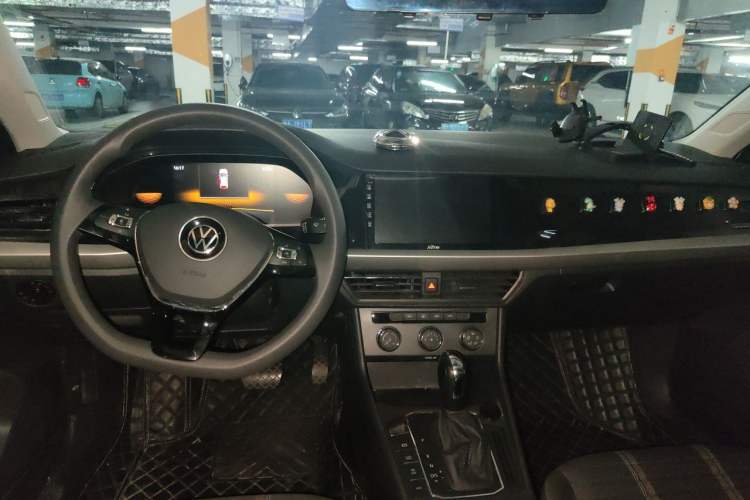 Used Volkswagen Lavida 2022 280TSI DSG Comfort Edition Center Console