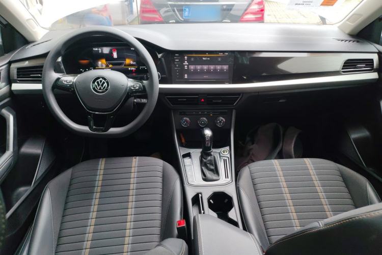 Used Volkswagen Lavida 2022 280TSI DSG Comfort Edition Center Console