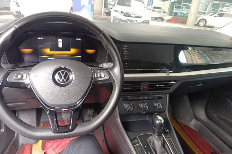 Used Volkswagen Lavida 2022 280TSI DSG Comfort Edition Center Console
