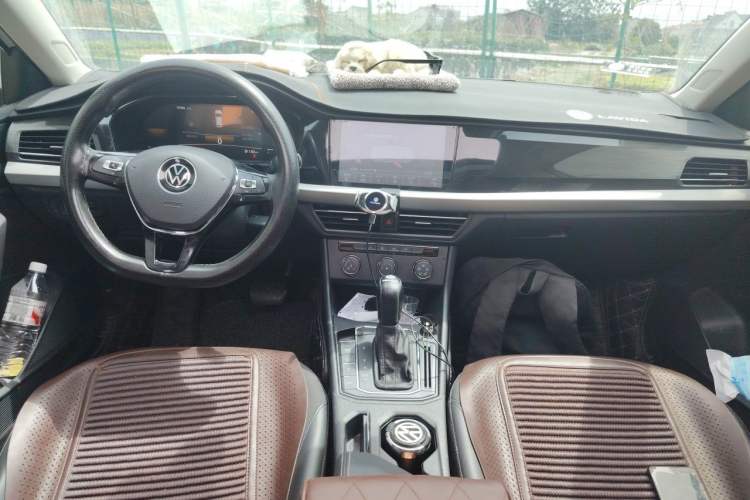 Used Volkswagen Lavida 2022 280TSI DSG Comfort Edition Center Console