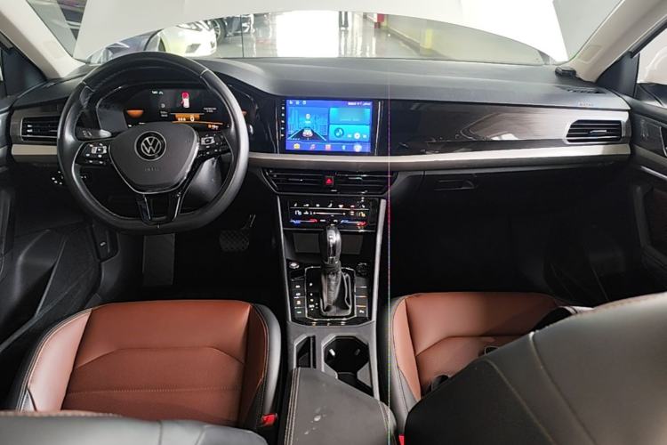 Used Volkswagen Lavida 2022 280TSI DSG Luxury Edition Center Console