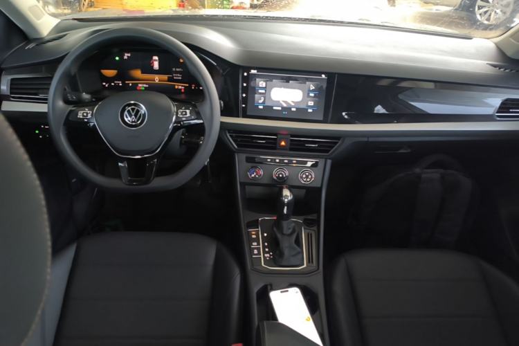 Used Volkswagen Lavida 2022 1.5L Automatic Comfort Edition Center Console