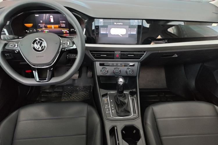 Used Volkswagen Lavida 2022 1.5L Automatic Comfort Edition Center Console