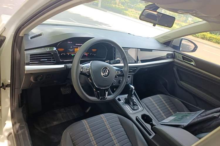 Used Volkswagen Lavida 2022 280TSI DSG Comfort Edition Center Console