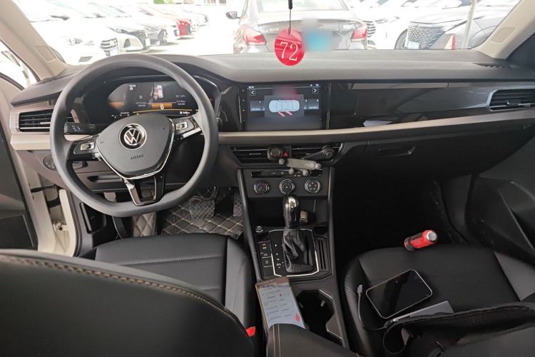 Used Volkswagen Lavida 2022 1.5L Automatic Comfort Edition Center Console