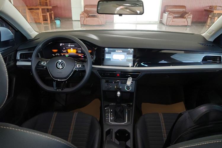 Used Volkswagen Lavida 2022 280TSI DSG Comfort Edition Center Console