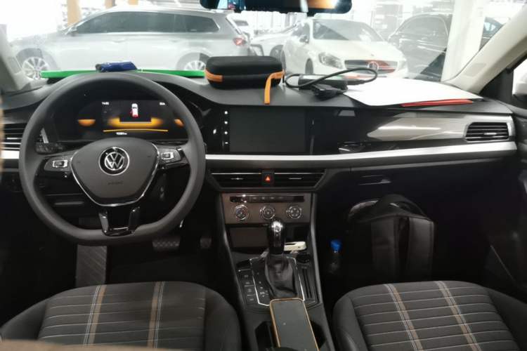 Used Volkswagen Lavida 2022 280TSI DSG Comfort Edition Center Console