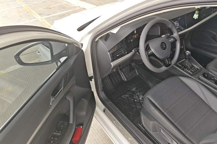 Used Volkswagen Lavida 2022 1.5L Automatic Comfort Edition Driver Seat