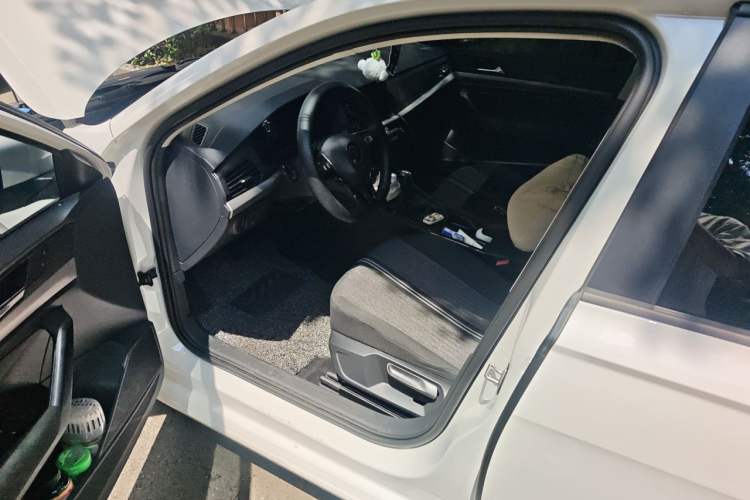 Used Volkswagen Lavida 2022 1.5L Automatic Fashion Edition Driver Seat