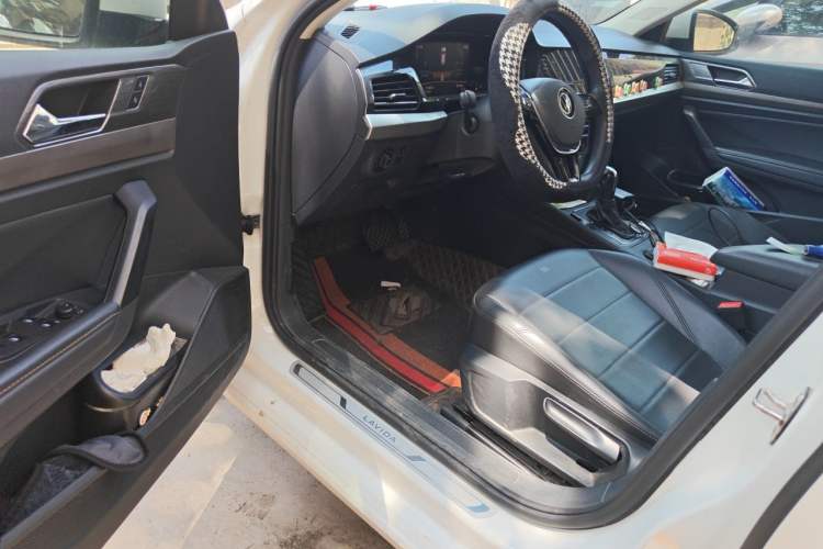 Used Volkswagen Lavida 2022 1.5L Automatic Comfort Edition Driver Seat