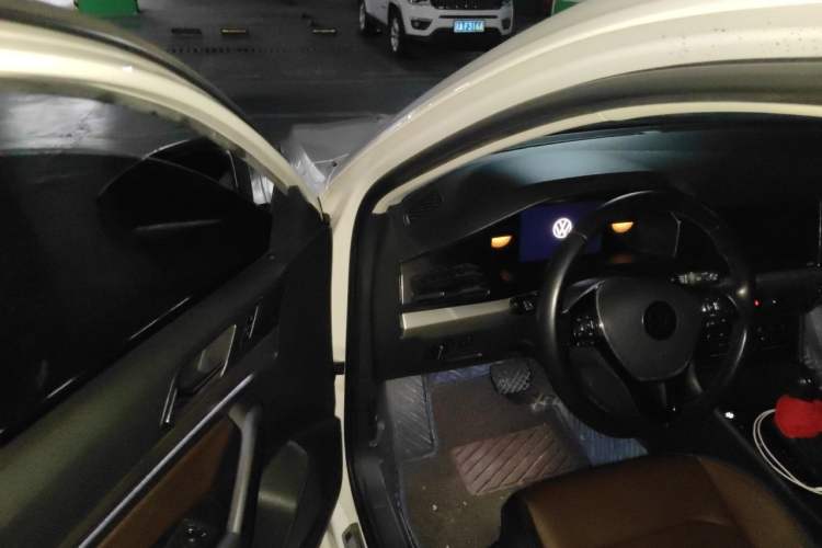 Used Volkswagen Lavida 2022 280TSI DSG Luxury Edition Driver Seat