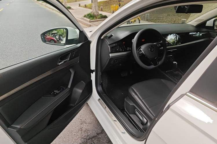Used Volkswagen Lavida 2022 1.5L Automatic Comfort Edition Driver Seat