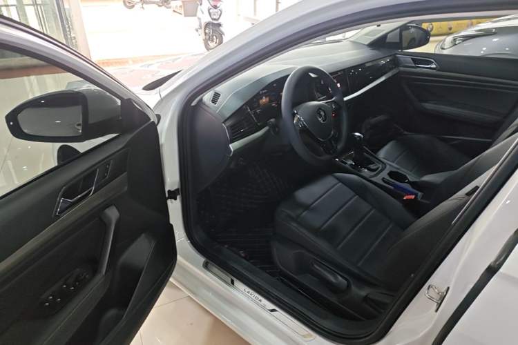 Used Volkswagen Lavida 2022 1.5L Automatic Comfort Edition Driver Seat
