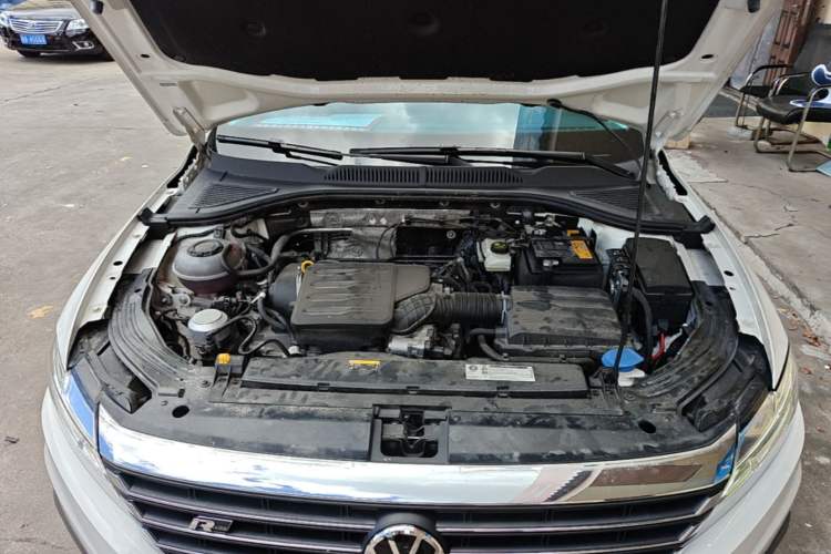 Used Volkswagen Lavida 2022 1.5L Automatic Comfort Edition Engine Bay