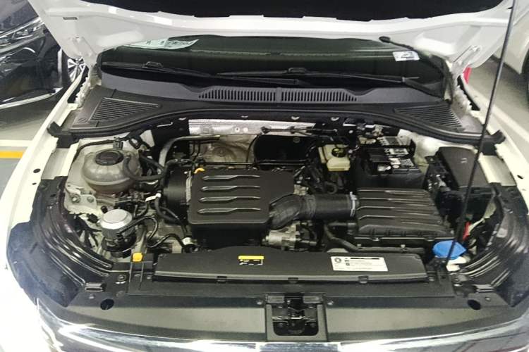 Used Volkswagen Lavida 2022 1.5L Automatic Comfort Edition Engine Bay