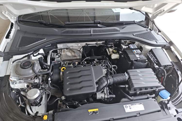Used Volkswagen Lavida 2022 1.5L Automatic Comfort Edition Engine Bay