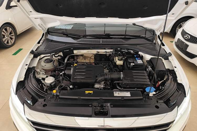 Used Volkswagen Lavida 2022 1.5L Automatic Comfort Edition Engine Bay