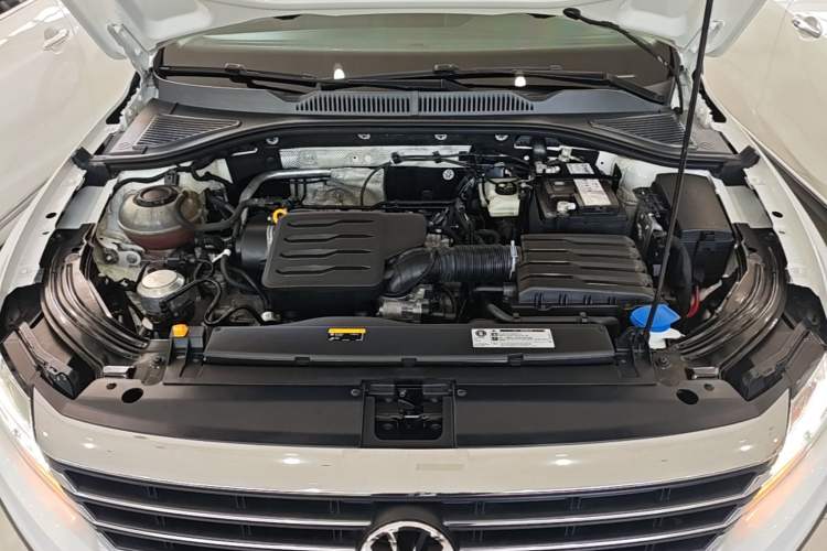 Used Volkswagen Lavida 2022 1.5L Automatic Comfort Edition Engine Bay