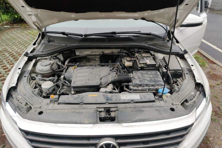 Used Volkswagen Lavida 2022 1.5L Automatic Fashion Edition Engine Bay