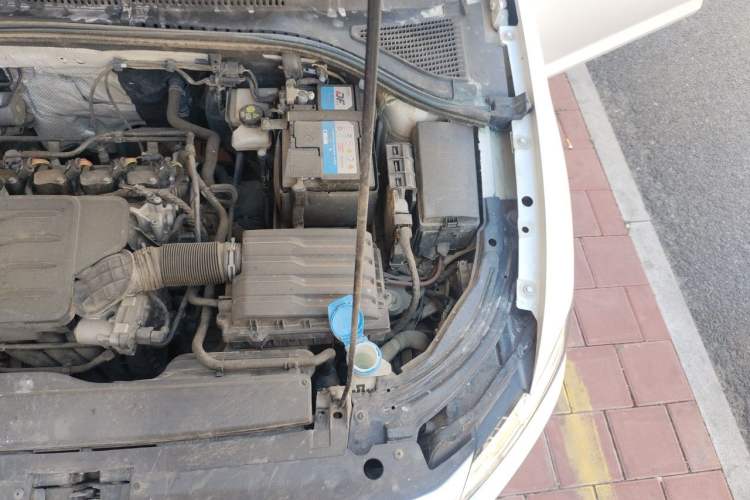 Used Volkswagen Lavida 2022 1.5L Automatic Comfort Edition Engine Bay Left