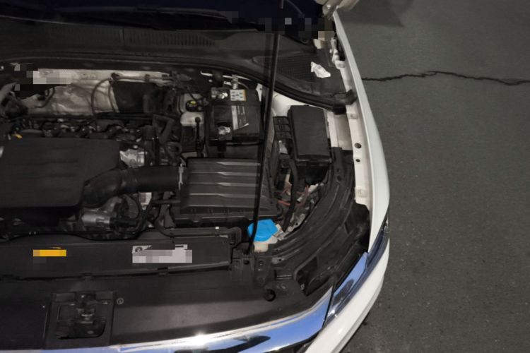 Used Volkswagen Lavida 2022 1.5L Automatic Comfort Edition Engine Bay Left
