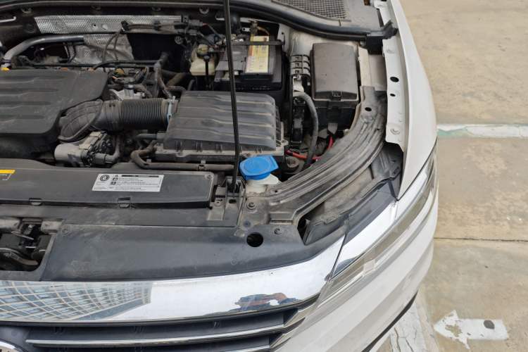 Used Volkswagen Lavida 2022 1.5L Automatic Comfort Edition Engine Bay Left