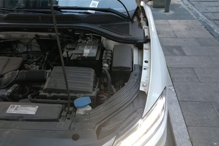 Used Volkswagen Lavida 2022 1.5L Automatic Vision Edition Engine Bay Left