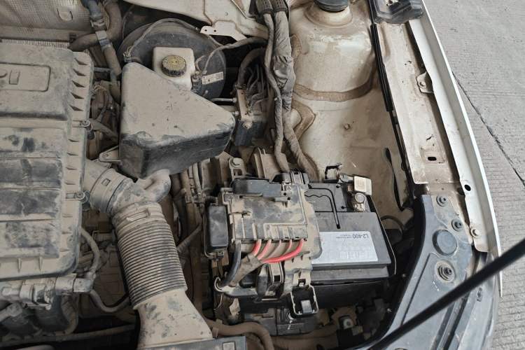 Used Volkswagen Lavida 2022 1.5L Automatic Fashion Edition Engine Bay Left