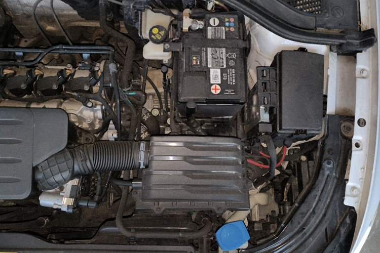 Used Volkswagen Lavida 2022 1.5L Automatic Comfort Edition Engine Bay Left