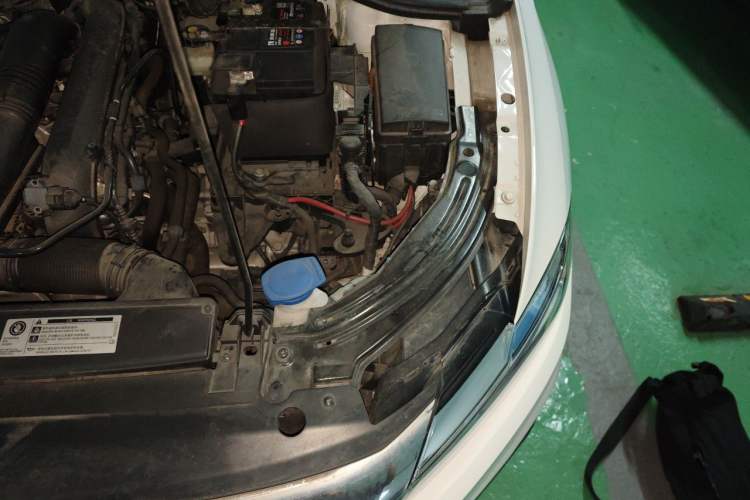 Used Volkswagen Lavida 2022 280TSI DSG Luxury Edition Engine Bay Left