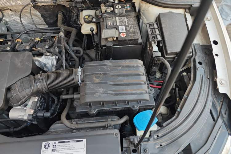 Used Volkswagen Lavida 2022 1.5L Automatic Comfort Edition Engine Bay Left