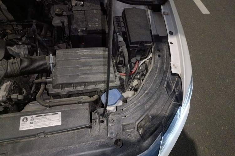 Used Volkswagen Lavida 2022 1.5L Automatic Comfort Edition Engine Bay Left