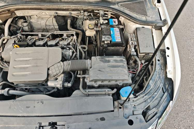 Used Volkswagen Lavida 2022 1.5L Automatic Comfort Edition Engine Bay Left