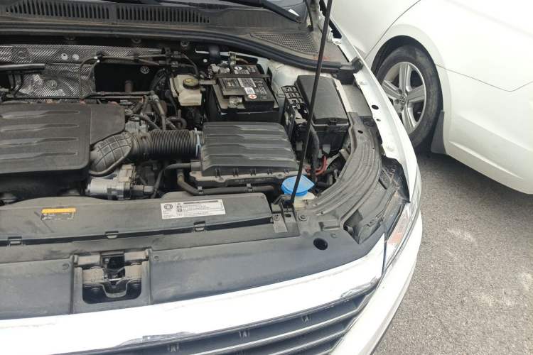 Used Volkswagen Lavida 2022 1.5L Automatic Comfort Edition Engine Bay Left