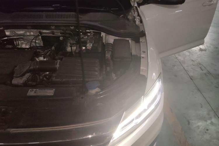 Used Volkswagen Lavida 2022 1.5L Automatic Comfort Edition Engine Bay Left