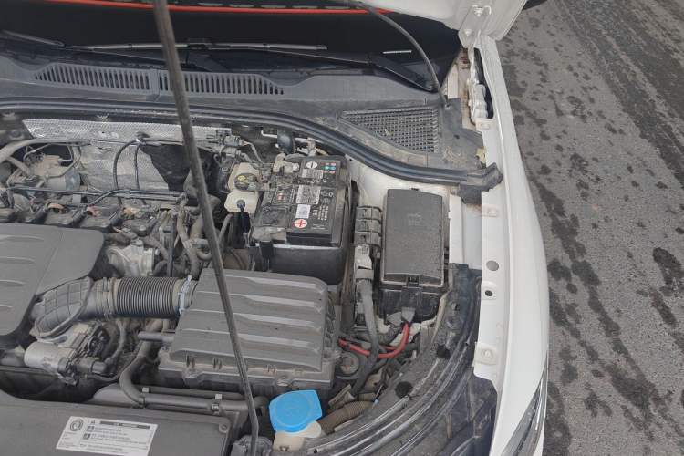 Used Volkswagen Lavida 2022 1.5L Automatic Comfort Edition Engine Bay Left