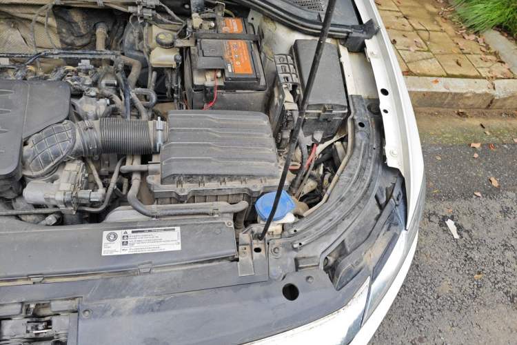 Used Volkswagen Lavida 2022 1.5L Automatic Comfort Edition Engine Bay Left