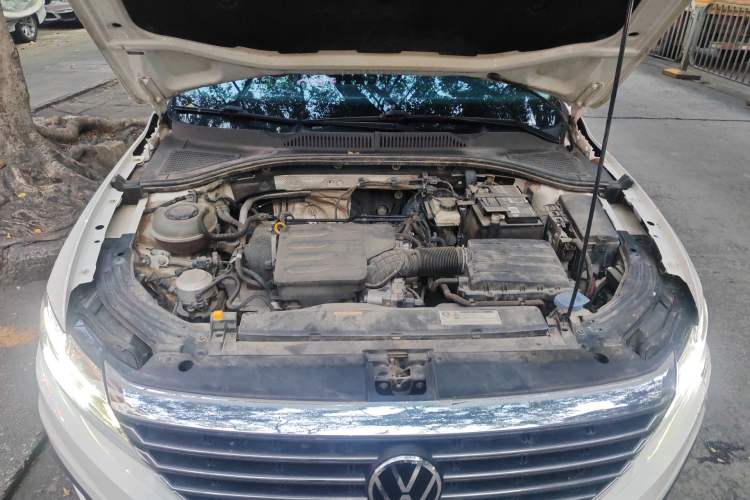Used Volkswagen Lavida 2022 1.5L Automatic Comfort Edition Engine Bay