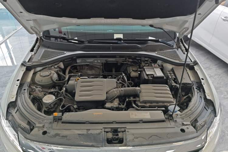 Used Volkswagen Lavida 2022 1.5L Automatic Comfort Edition Engine Bay