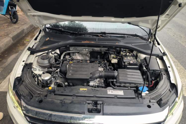 Used Volkswagen Lavida 2022 1.5L Automatic Comfort Edition Engine Bay
