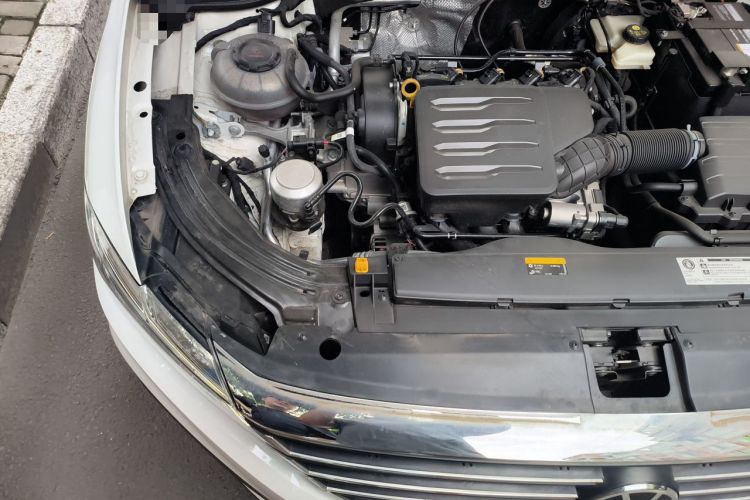 Used Volkswagen Lavida 2022 1.5L Automatic Comfort Edition Engine Bay Right