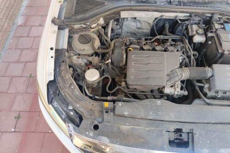 Used Volkswagen Lavida 2022 1.5L Automatic Comfort Edition Engine Bay Right