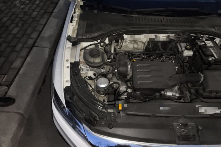 Used Volkswagen Lavida 2022 1.5L Automatic Comfort Edition Engine Bay Right