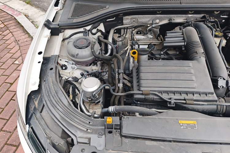 Used Volkswagen Lavida 2022 280TSI DSG Comfort Edition Engine Bay Right