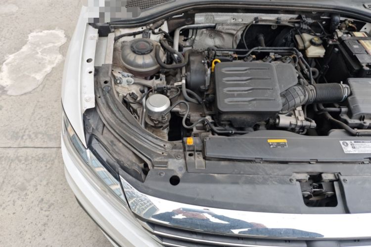 Used Volkswagen Lavida 2022 1.5L Automatic Comfort Edition Engine Bay Right