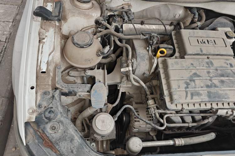 Used Volkswagen Lavida 2022 1.5L Automatic Fashion Edition Engine Bay Right