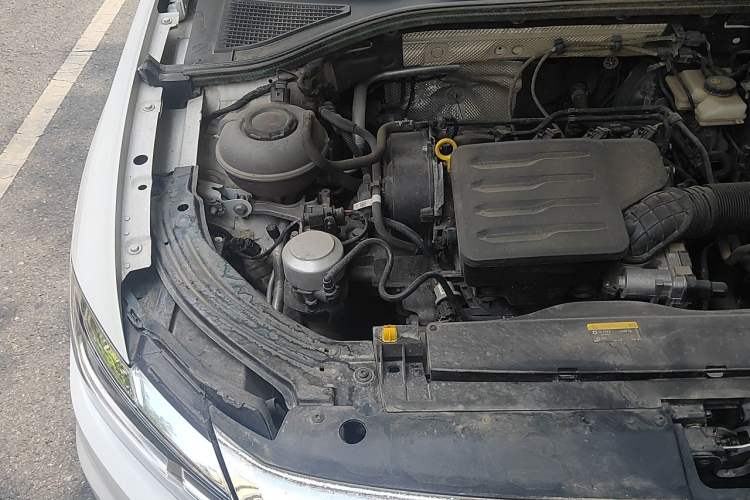 Used Volkswagen Lavida 2022 1.5L Automatic Comfort Edition Engine Bay Right