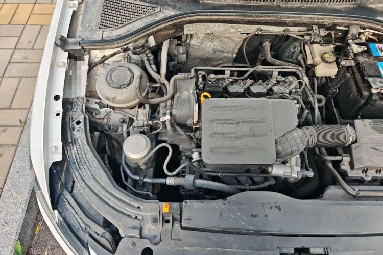 Used Volkswagen Lavida 2022 1.5L Automatic Comfort Edition Engine Bay Right